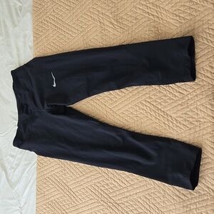 Nike crop leggings black small